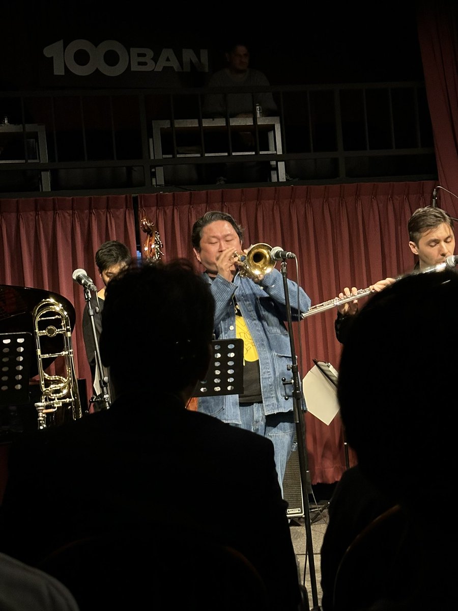 gaudi815200671's tweet photo. 昨夜は神戸100番ホールでISLES SEPTET  
@isles_le を堪能しました✨
大迫力のサウンドを間近で楽しめて最高でした✨✨
今日はコットンクラブでフルメンバーLive♬行かれる方は楽しんでください🤗
#esperanza_shige 
#hirosemusic 
#アイルス https://t.co/IZdpusF7cC