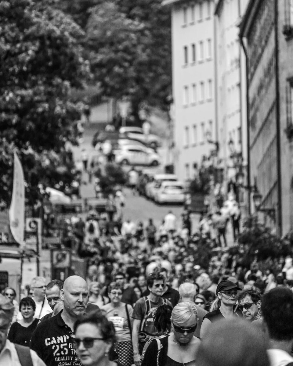 The masses

@ap_magazine 
#streetphotographer
#streetphotography
#streetphotographyinternational
#blackandwhitephotography
#blackandwhitephoto
#blackandwhitestreetphotography 
#citystreet
#monochrome 
#urbanphotography 
#bnwphotography
#bnw 
#crowd
#tourists