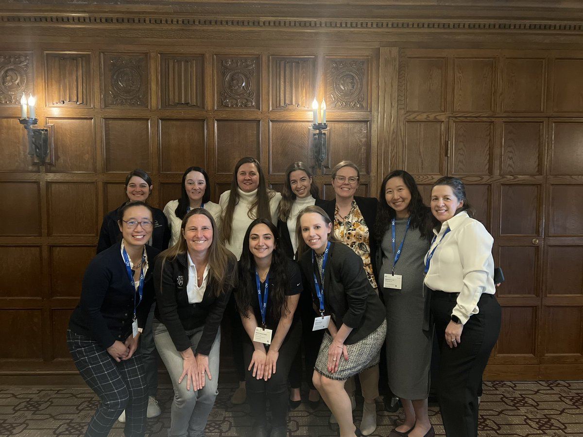 The women of @AOSpine at the Fellows Forum. Elizabeth Yu, thank you for getting the group together!