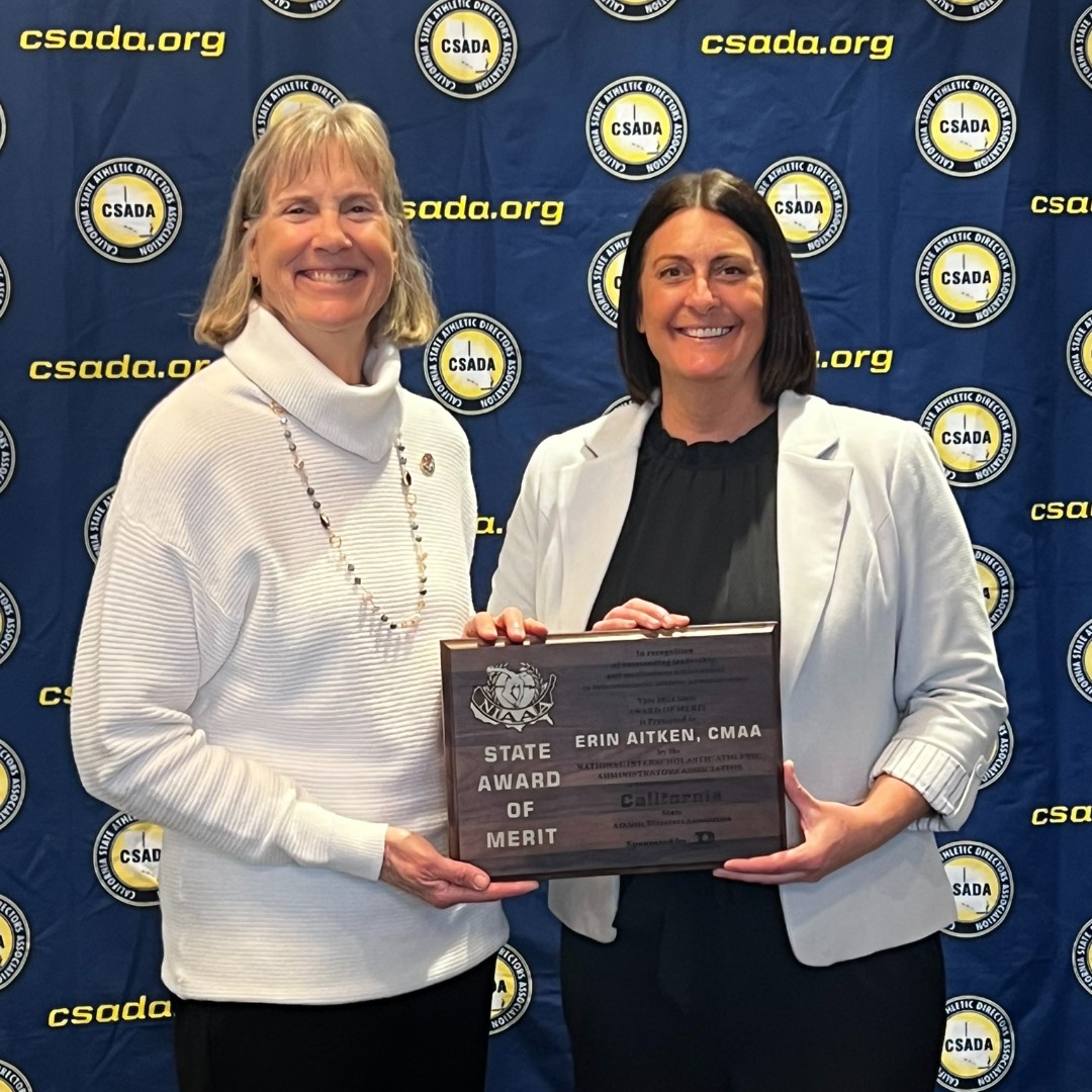 🎉🏆 Big congratulations to Erin Aitken, Athletic Director of Lodi Unified School District, for receiving the NIAAA State Award of Merit! 🎉🏆On behalf of the entire @cifsjs staff and our member schools, we applaud Erin's exceptional dedication and leadership. 🙌