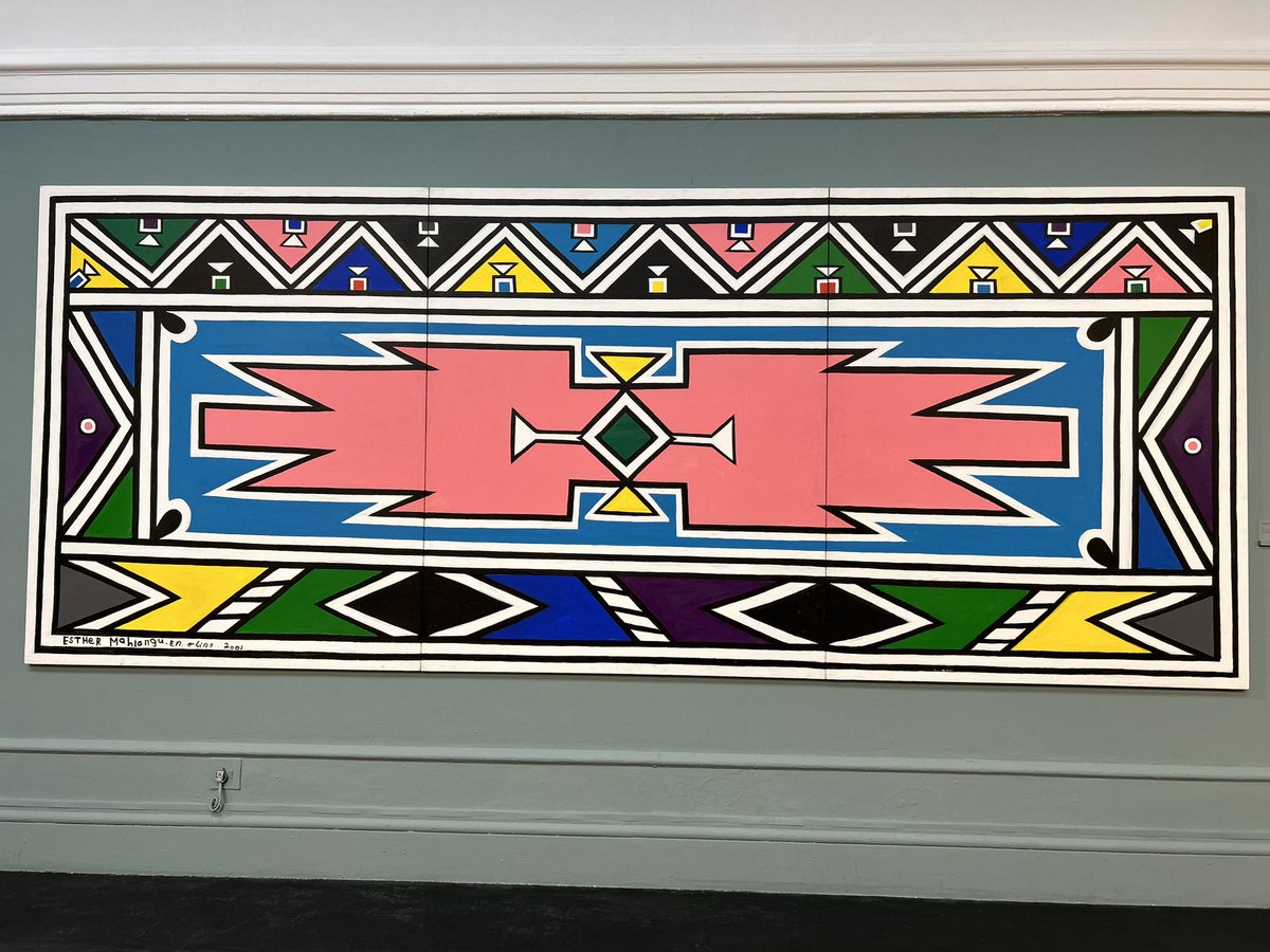 If you’re in Cape Town, try to see Esther Mahlangu’s retrospective exhibition at the SA National Art Gallery. She’s a national treasure! #Ndebele Art