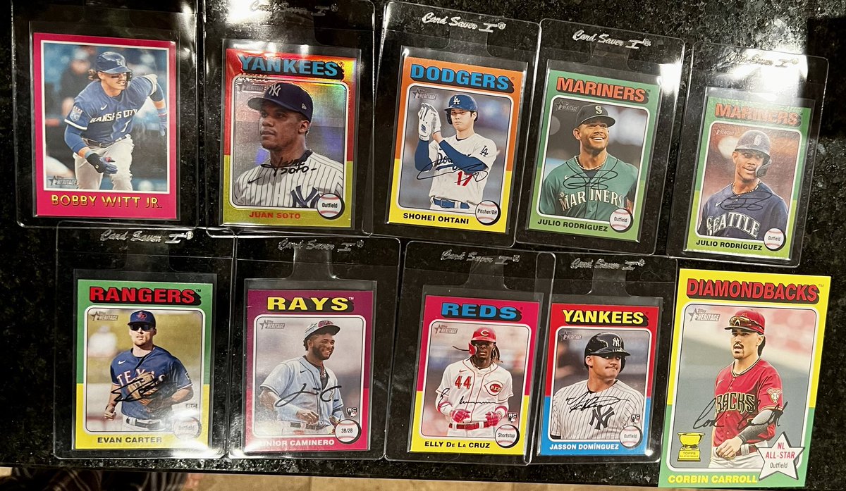 Tested my luck with a box of Heritage. It’s a fun amount of cards but it’s tough to know all the variations. @CardPurchaser