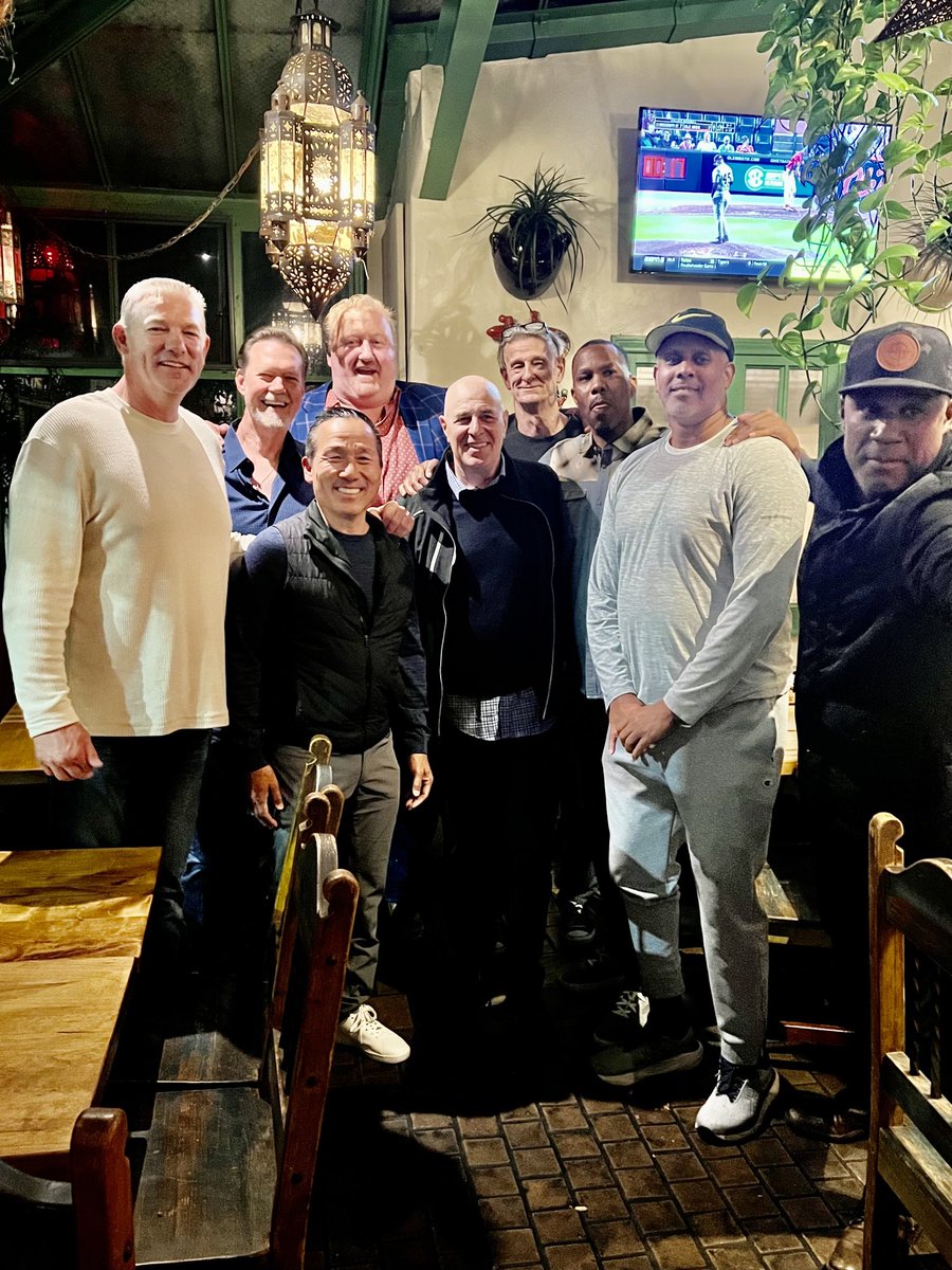 Great evening with my ⁦@LBSUMBB⁩ family. These guys changed my life. ⁦@kdgberg⁩ thank you for the amazing birthday surprise.