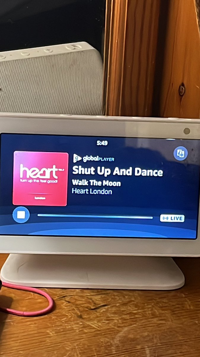 Shut up & dance 💃.. don’t tell me shut up in my home .. 🏡 I’m knocking u off ,good luck apologising with no radio on @thisisheart 🤔