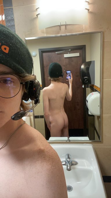 baking again https://t.co/pnDjQkloUU