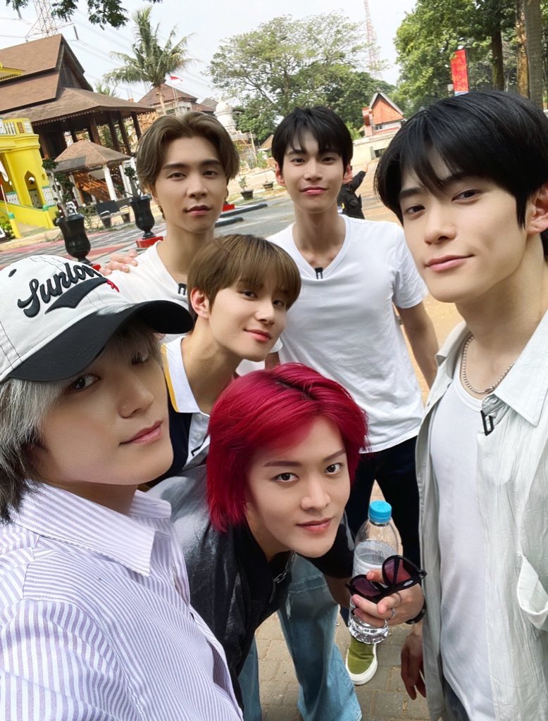 jaeplease_'s tweet photo. เพื่อนนาคร่วมปลงผม ลาอุปสมบท https://t.co/nhgARqWVaG