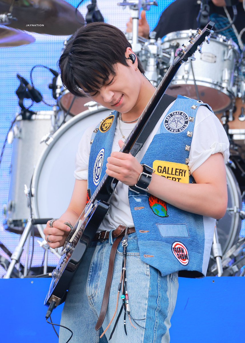 lejaandary's tweet photo. JAY’S SPRINGTIME SNAPSHOTS
#JayPhotoFavorites
#Day6InBloomWithJay
#제이 #JAY #엔하이픈_제이 #ENHYPEN_JAY
@ENHYPEN @ENHYPEN_members https://t.co/IfPceErcJ7