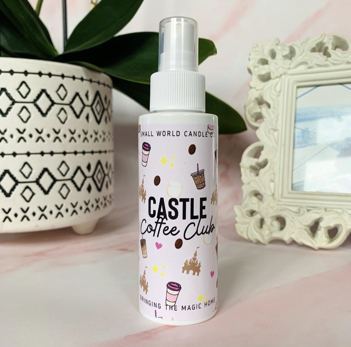 Our Castle Coffee Club scent has scents of marshmallow and toffee nut. We love it so much! ☁️✨ #candle #waxmelt #soywax #uk #scented #gift #present #home #smallbusiness #smallshop #decor #disney #inspired #handpoured #uk #etsy