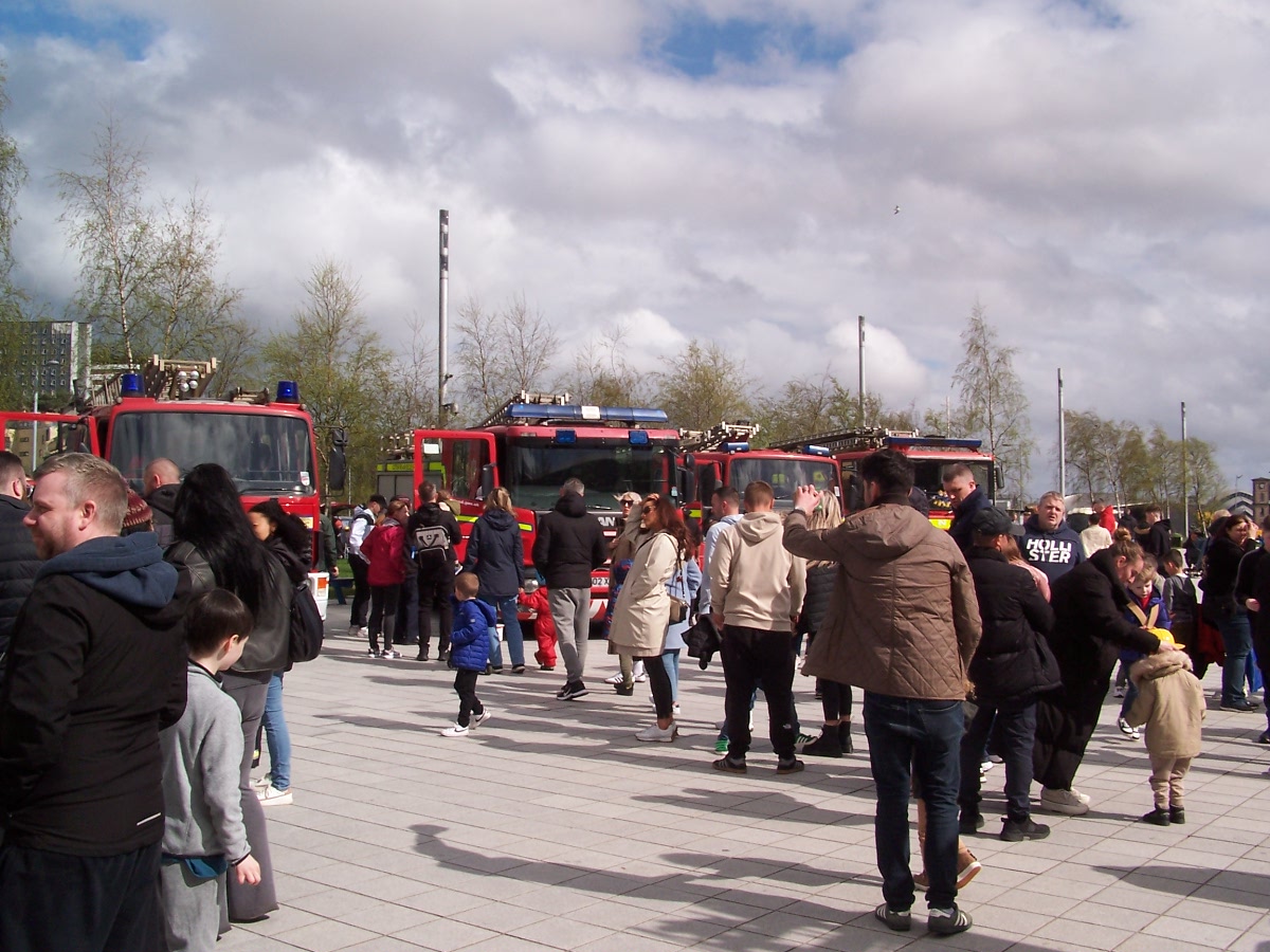 Even with a couple of heavy showers yesterday was a fantastic day and we're back again today 11 to 4pm. The suns out at the moment lets hope it stays that way.