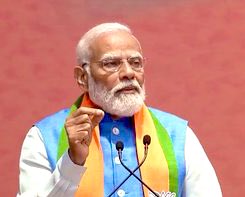 ramraje_shinde's tweet photo. बिग ब्रेकींगः #BJP जाहीरनाम्यातून दोन मोठ्या घोषणा…

1. यूनिफार्म सिविल कोड लागू केलं जाईल 
2. वन नेशन, वन इलेक्शन लागू करणार https://t.co/NLLQfNx7ud