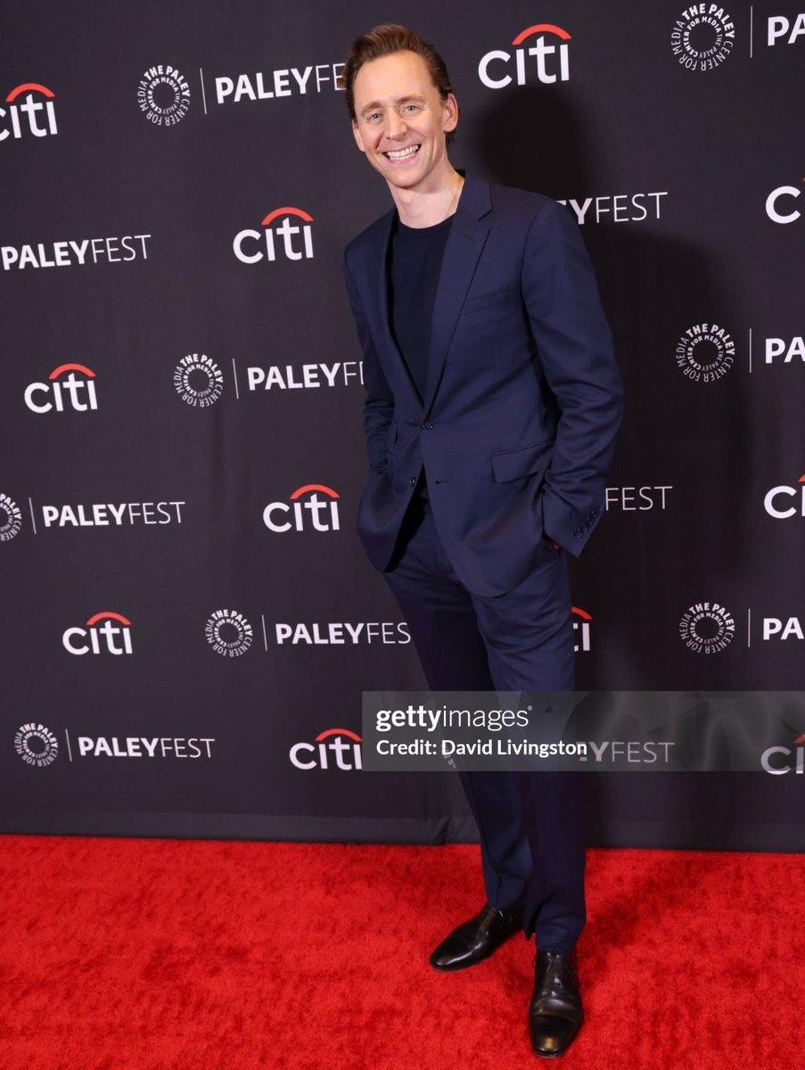 TomHidFansLATAM's tweet photo. Tom luciendo tan increíble en la alfombra roja del #PpaleyFest la noche de hoy en Los Angeles.
📸 : David Livingston.
#tomhiddleston #hiddleston #hiddles #Loki #hiddlestoners #hiddlestoners #hiddlesfans #hiddleslove https://t.co/QrsyxuOt5f