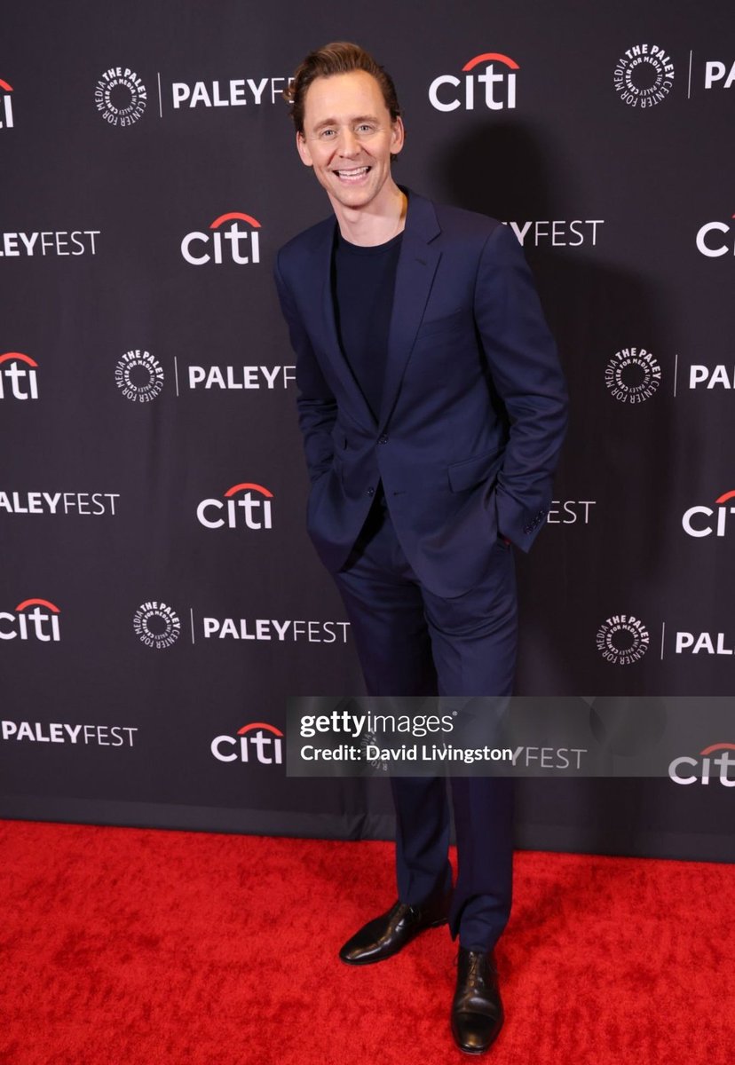TomHidFansLATAM's tweet photo. Tom luciendo tan increíble en la alfombra roja del #PpaleyFest la noche de hoy en Los Angeles.
📸 : David Livingston.
#tomhiddleston #hiddleston #hiddles #Loki #hiddlestoners #hiddlestoners #hiddlesfans #hiddleslove https://t.co/QrsyxuOt5f