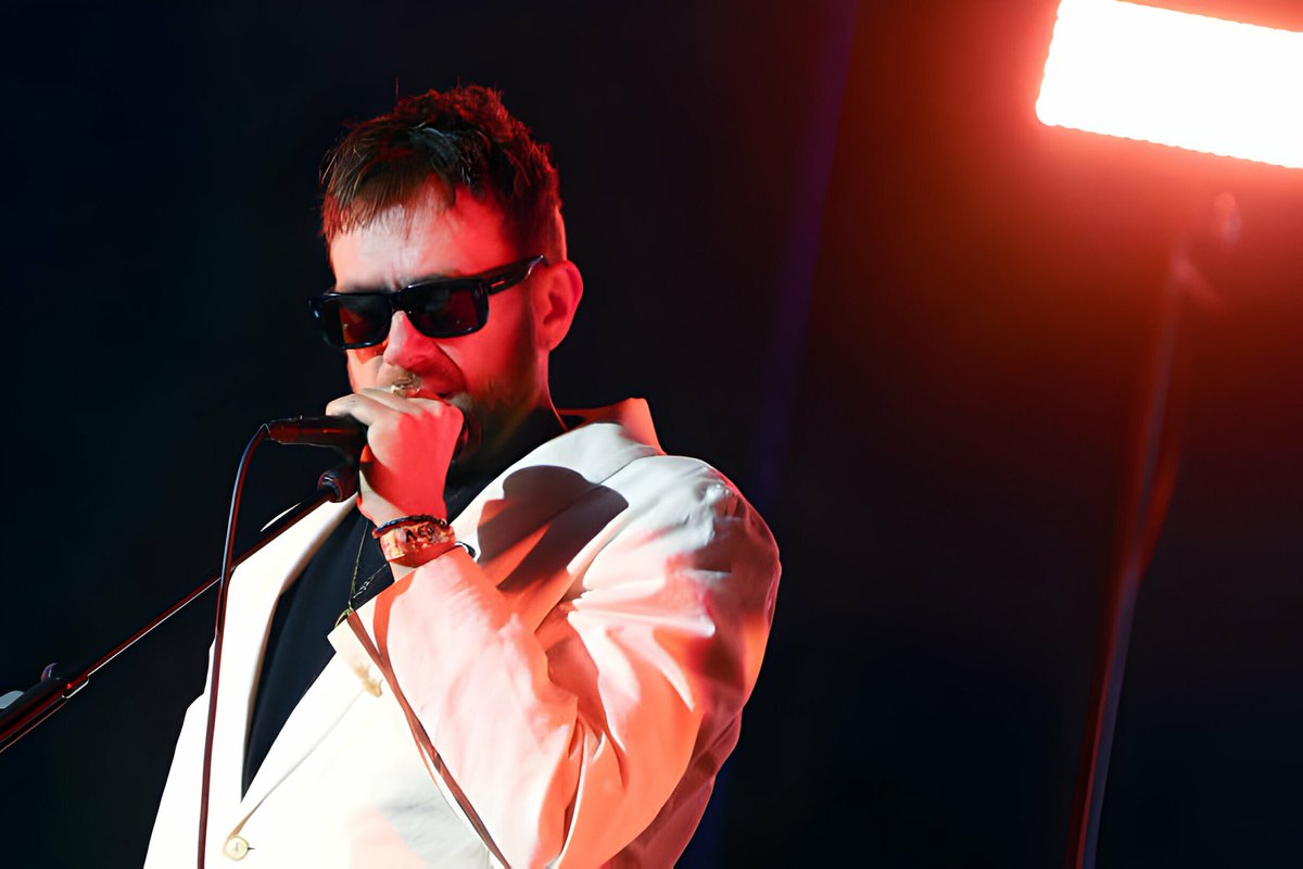 DamonUnofficial's tweet image. Blur at @coachella (weekend 1) Photos by Arturo Holmes.