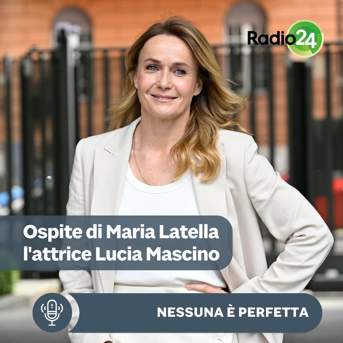 L'attrice <a href="/LuciaMascino/">Lucia Mascino</a> parla dell'ossessione per la bellezza e del suo spettacolo "Il Sen(n)o". Scopri di più sull'intervista e sulle riflessioni legate a questo tema, non perderti l'appuntamento con @marialatella alle 11 su Radio 24 oppure cliccando qui: tinyurl.com/yup28pzv