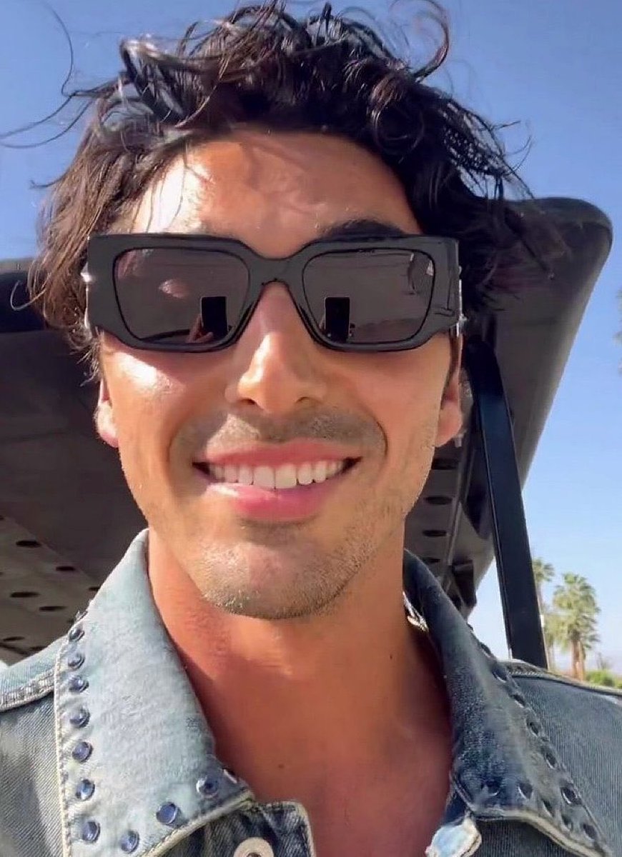 Alex doesn’t know why Henry never responds to his selfies from [Coachella]. His selfies from [Coachella] are always hilarious.