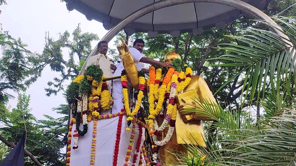 'சமூகத்தால் நிகழ்த்தப்படும் சர்வாதிகாரம், அரசியலால் செய்யப்படும் சர்வாதிகாரத்தை காட்டிலும் கொடியது'. 'கற்பி, ஒன்று சேர். புரட்சி செய்' -- அம்பேத்கர் #AmbedkarJayanti2024