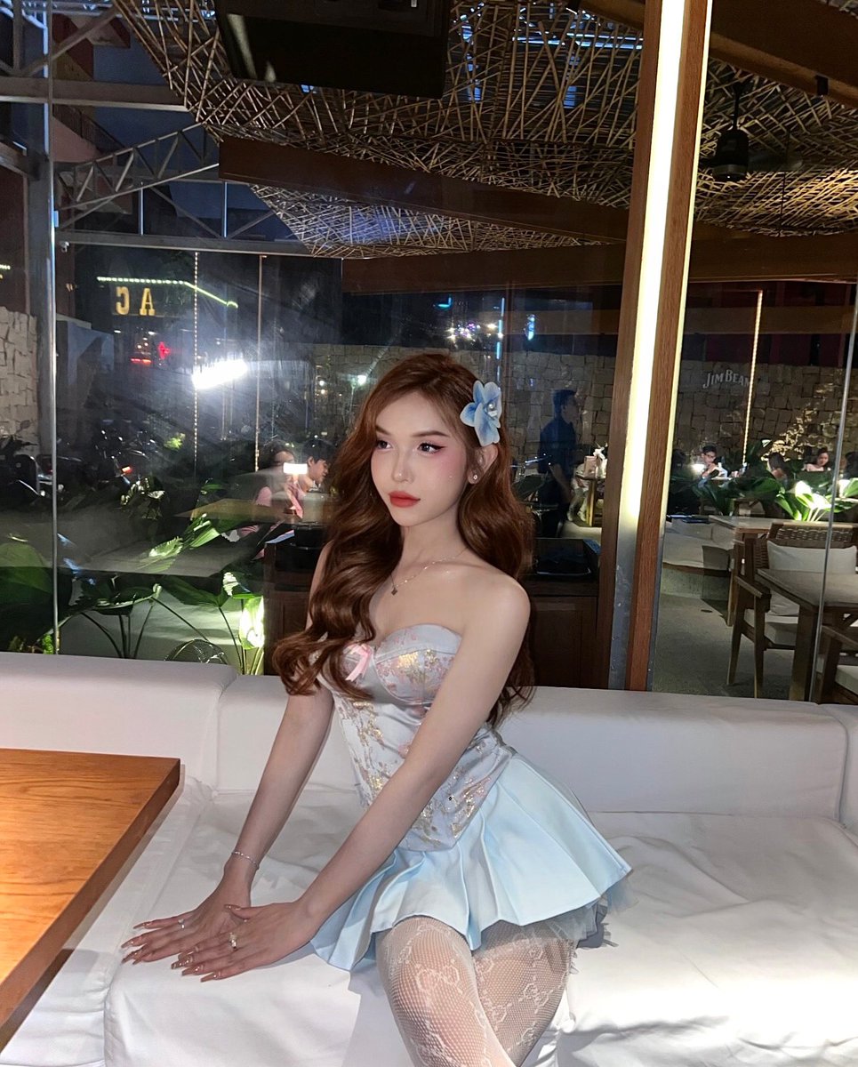 KhuCt2's tweet photo. Người mà mình muốn làm tình 
Cứ vô hình xem mình là bạn 🥺 https://t.co/M9RTFdVZxk