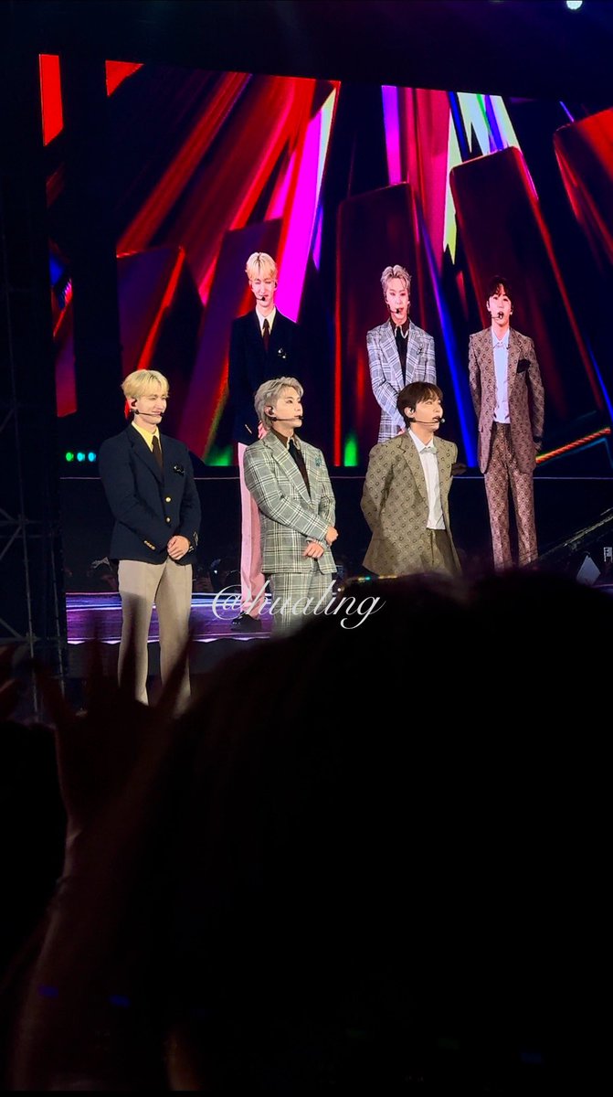 itshualing's tweet photo. 𝐆𝐨𝐥𝐝𝐞𝐧 𝐖𝐚𝐯𝐞 𝐈𝐧 𝐓𝐚𝐢𝐰𝐚𝐧
李碩珉是一隻金毛小狗！！
壓軸還得是你們
整個氣氛超級嗨

#BSS #seventeen #세븐틴 #GOLDENWAVE https://t.co/DhyVIIhWay