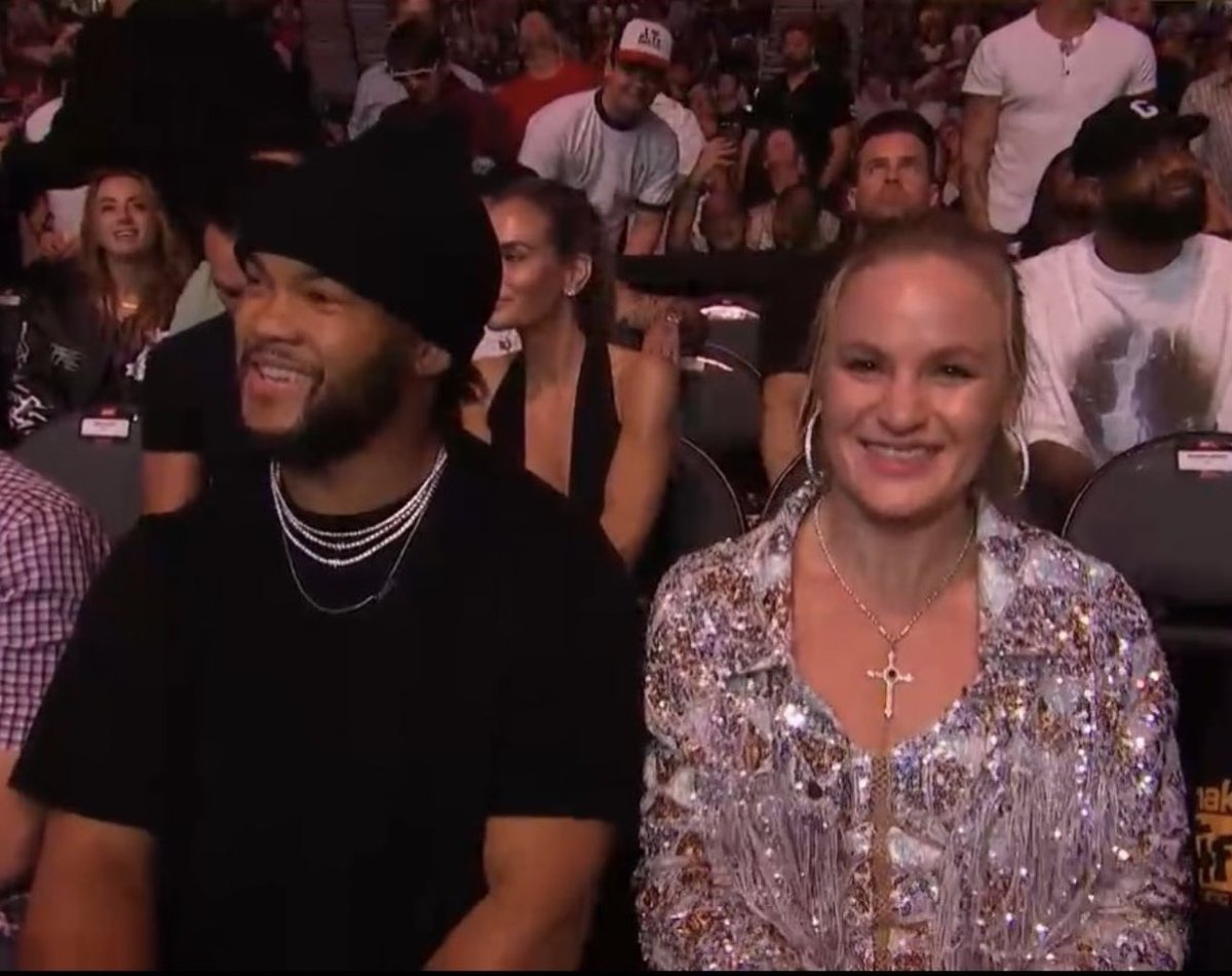 K1's tweet photo. My date is whooping any of yall’s ass..🥰 #UFC300 https://t.co/qQSG11g0Ze