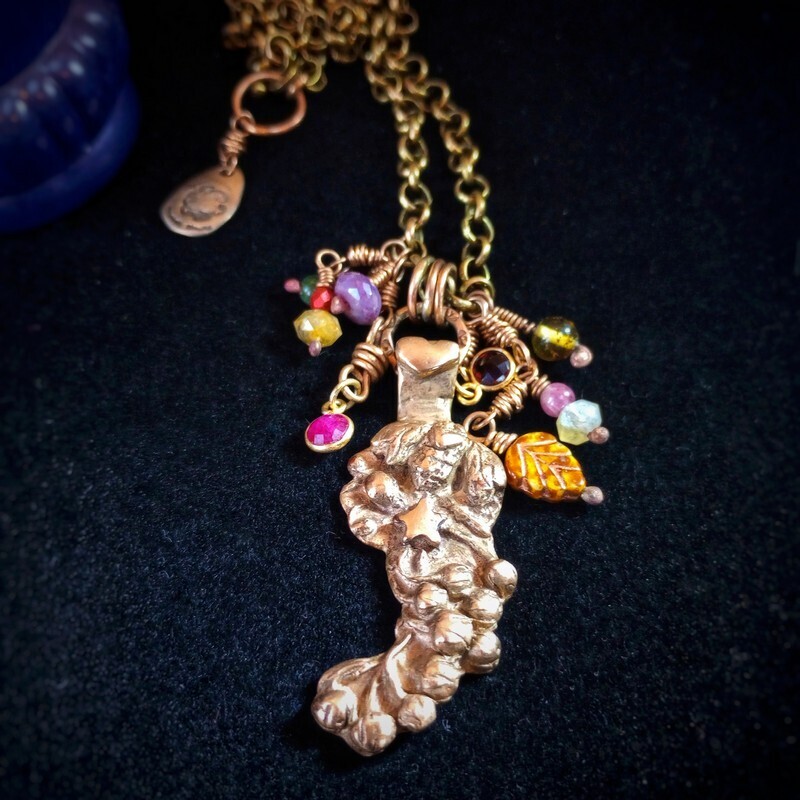 LoveBees stardust Blossom Crystal Necklace tuppu.net/830254ca #Ecwid #ElizabethShewanTheArtistandClairvoyant