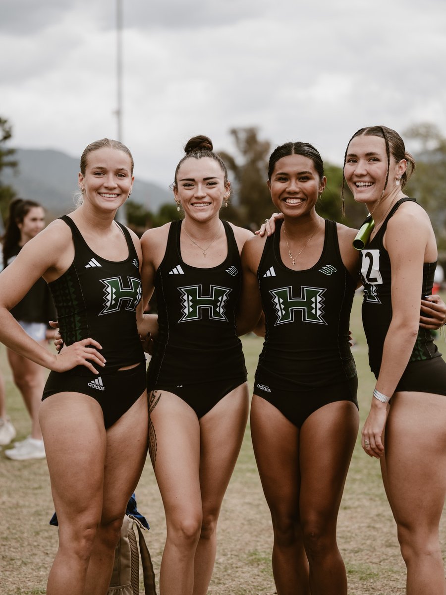 HawaiiXCTF's tweet photo. Set the school 4x100m record (again) 😤

The relay record and more program top 10s highlight the final day at the Bryan Clay Invitational!

RECAP ➡️ https://t.co/wzhE43DeD3

#SISTAHHOOD x #GoBows https://t.co/StFBhXYbpi