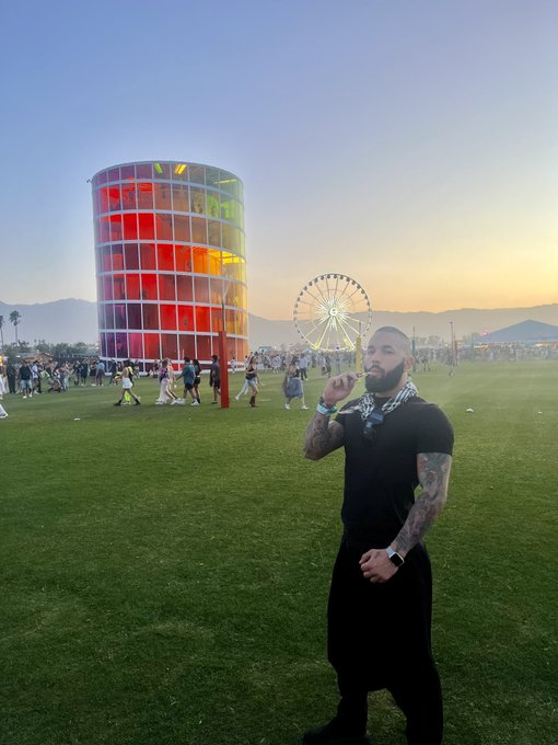 lanachella 🍉 ❣️ https://t.co/UijaPyAJ17