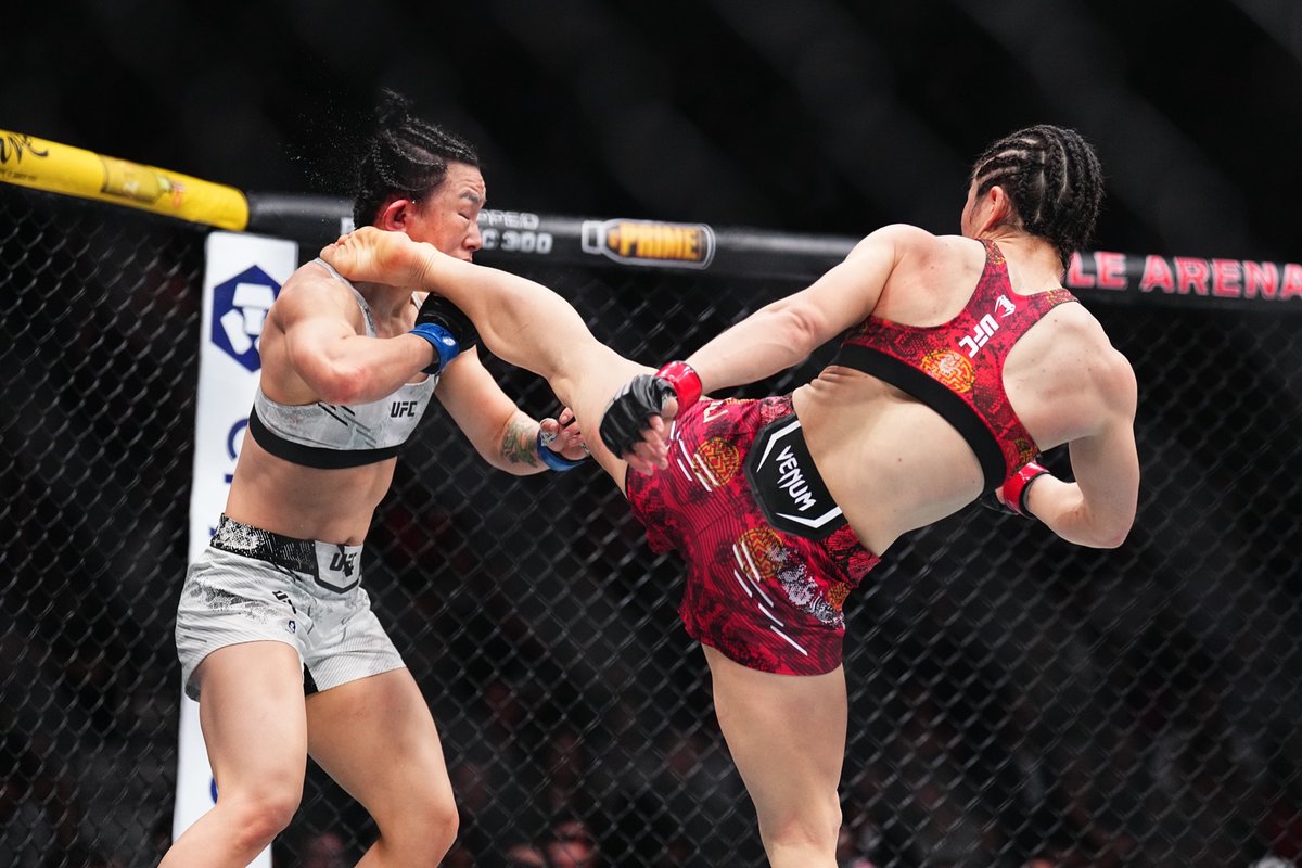 ufc's tweet photo. Zhang Weili now has the second most title fight wins in strawweight history with 5️⃣

@MMAWeili | #UFC300 https://t.co/etxVO0NSjR