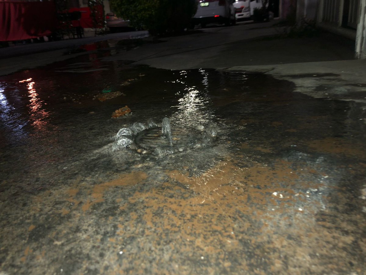 letylimon76's tweet photo. Atn @Sacmex favor de atender Fuga de Agua en Talmiscle 27 colonia San Pedro Apóstol @TlalpanAl https://t.co/7HgAcuvwcX