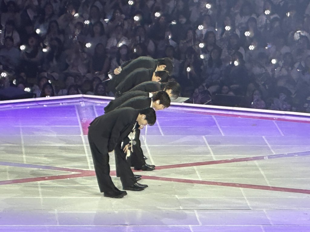 SomeMoreForMe's tweet photo. We are one !

#ONEdaywithEXO
#2024EXOFanmeetingONE https://t.co/K8q8qkc1xp