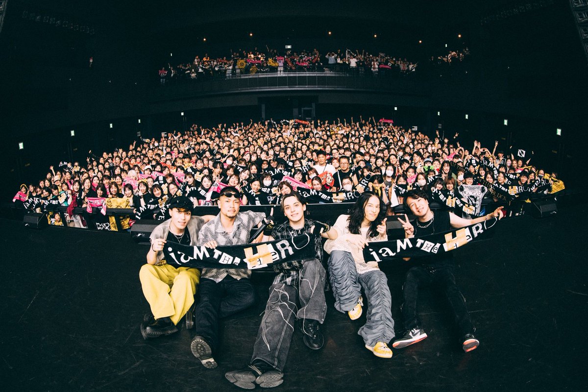 iamnovelcore's tweet photo. ⁡HERO TOUR 2024
福岡公演 at Zepp Fukuoka
⁡
福岡、ただいま！最高に楽しかった！
マジで温かい街だよね。大好きだわ。
⁡
初っ端から皆のテンションが超アツくて、こっちもやってやろうって気持ちになったし、皆がiPhoneのブレを気にしなくなってきた後半は特に凄かったね…！（笑）
何だろうね、あの高揚感とスピード感。最後の曲に辿り着くまでの体感が1番早かったよ。
⁡
俺らも今回、各公演ごとにセットリストや曲の繋ぎ、細かい演奏やステージングを臨機応変に変えながらブラッシュアップを繰り返していて、ここに来てまた1つ、このツアーの完成系が想像出来てきたよ！まだ良くなる！
⁡
観に来てくれていたYastaka、KAITO、SASUKE、Seiyaの4名に、1曲だけダンサーとして急遽飛び入り参加してもらうという無茶振りも（笑）
⁡
サプライズだらけの良い夜だったと思う！
最高だったよ！ありがとう！
⁡
また必ず帰ってきます！
⁡
Photo: @SatoshiHata 
⁡
#HERO_TOUR2024