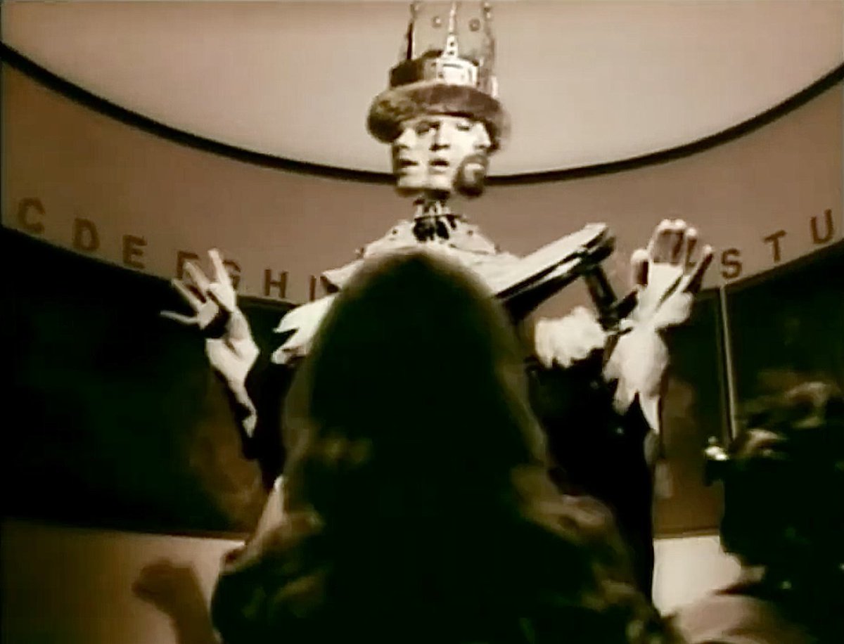 DaveLightman4's tweet photo. @ThatEricAlper I wasn’t a teenager… but in 1997 MORPHINE laid out one of the coolest music videos of all time… EARLY TO BED 😝👍👍 https://t.co/2JzUv0jsFT