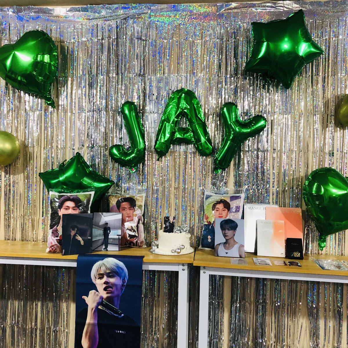 Engene4Enhypen's tweet photo. We are waiting for you Ligayas~💫
#JAYsLigaya #JayCSE #ENHYPEN_JAY https://t.co/wY5TfhtJRL
