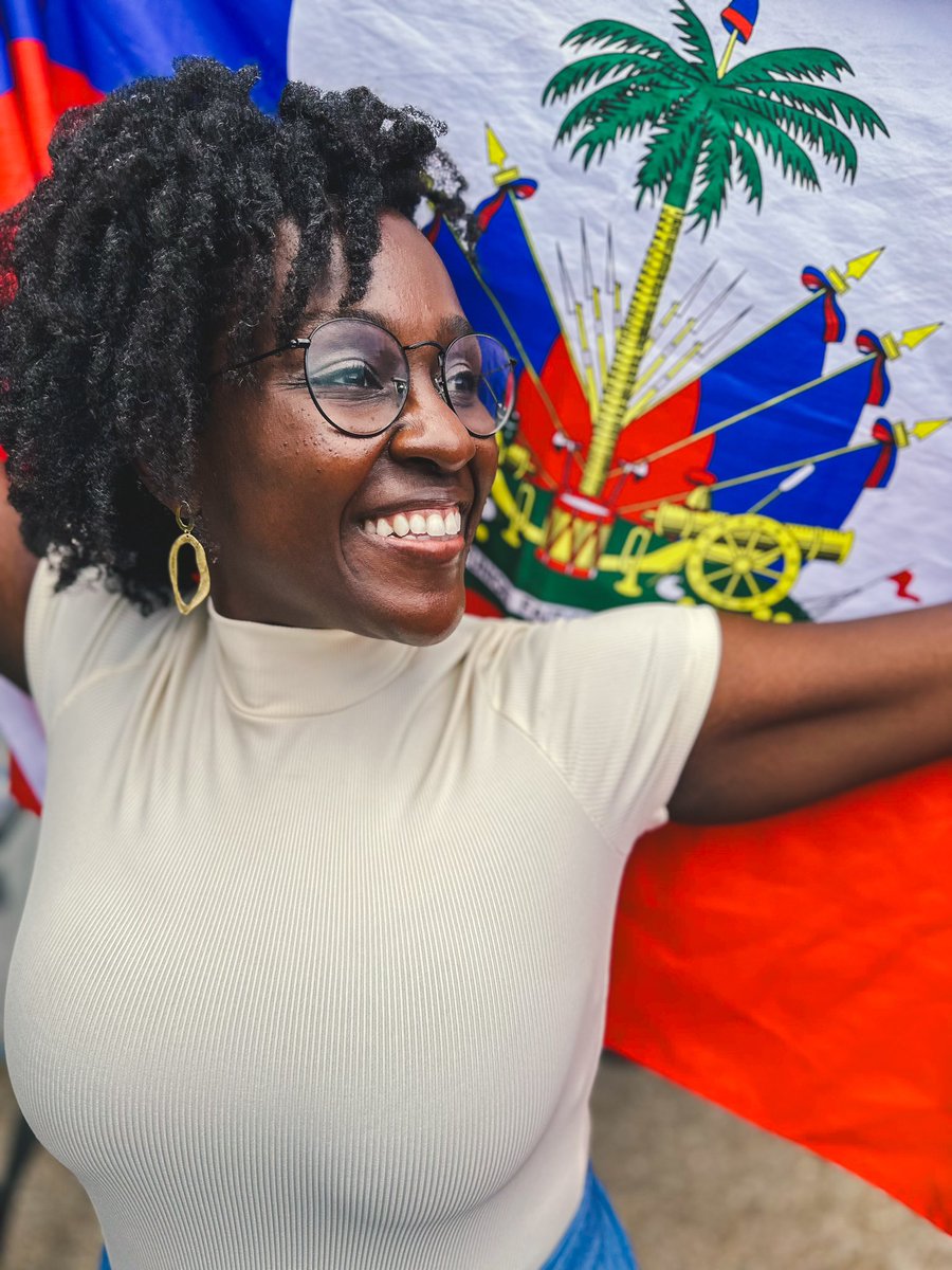 bertrhude's tweet photo. Viv Ayiti ❤️✊🏿🇭🇹 https://t.co/GFg6Ru5yN6