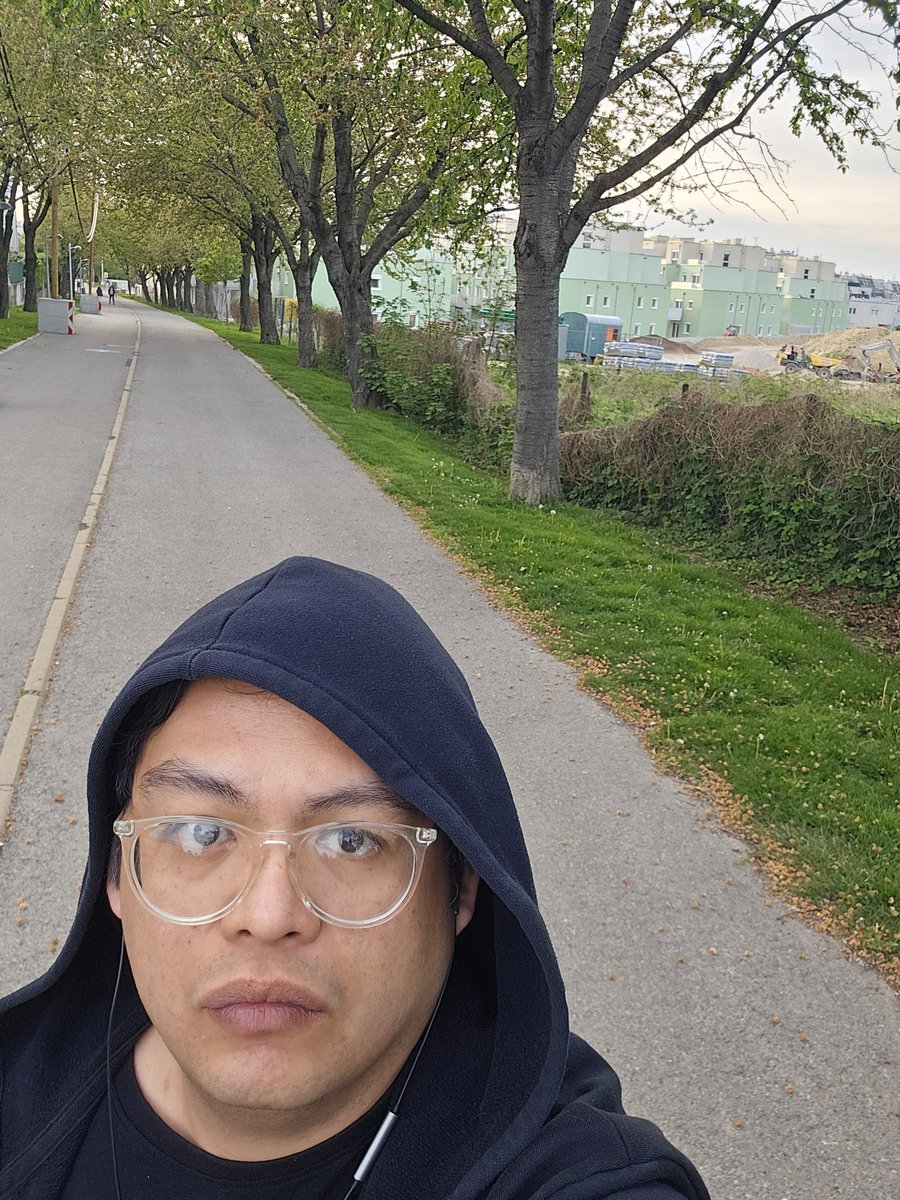 Vinned2's tweet photo. Woke up like this 🤣🤣😅 https://t.co/wBpKDi3rkj