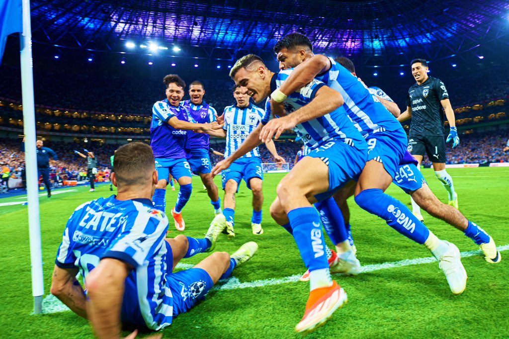 SomosRayados's tweet photo. Clásico Regio 135. NUNCA LO OLVIDAREMOS. https://t.co/4It100YZL5