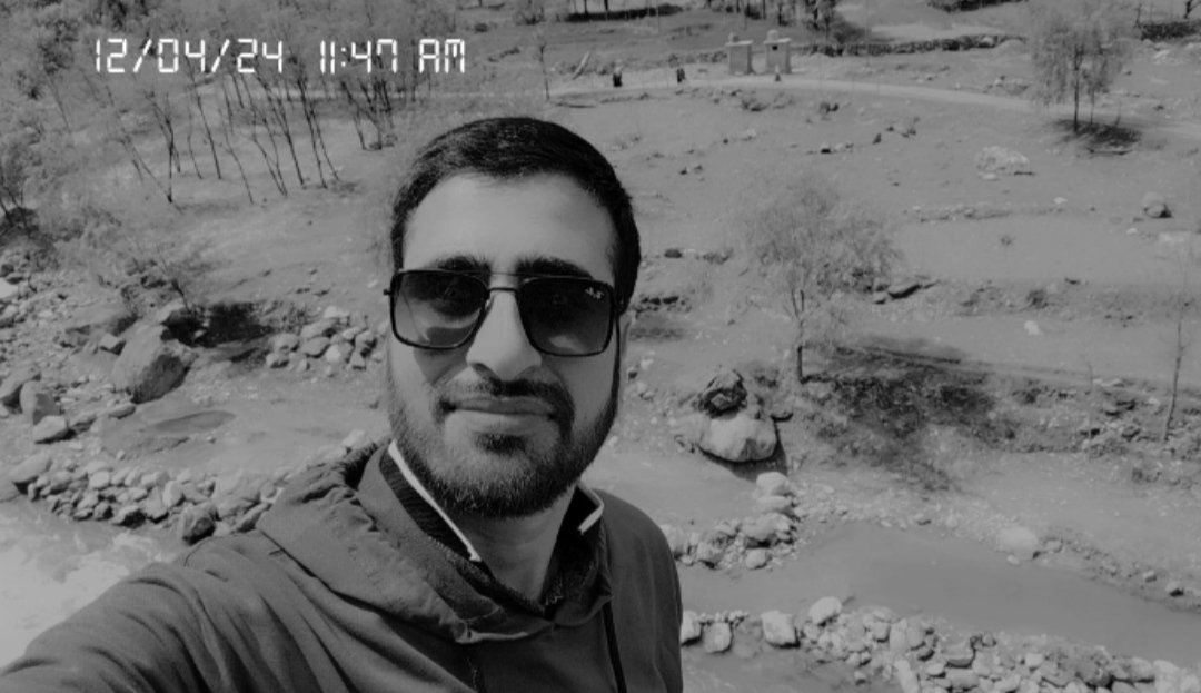 Shareef68218193's tweet photo. Na jana ku ata hain zindgi ma wo log 
Wafiyan kar nhi sakta baten hazar karta hain https://t.co/0tjju9RnmX