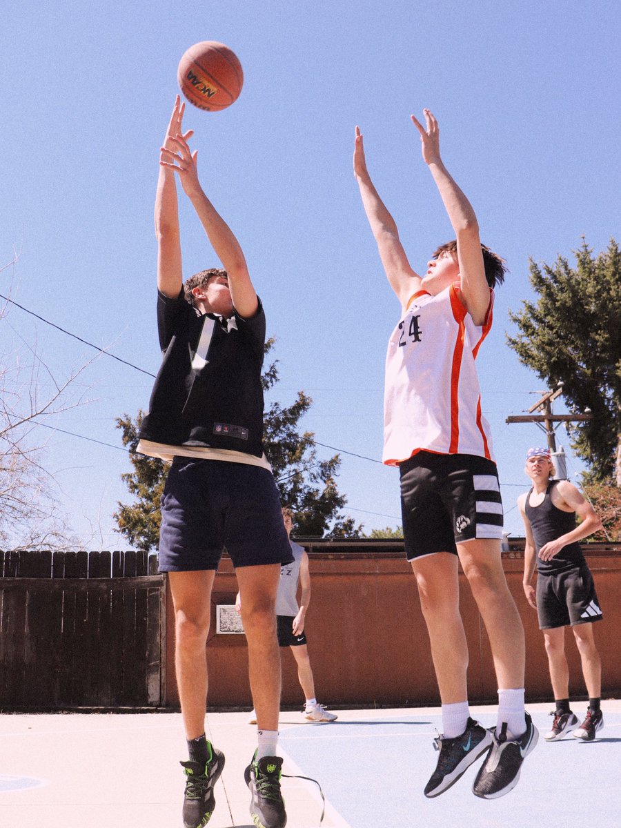 dunkballassoc's tweet photo. https://t.co/PHQVEaoEV7