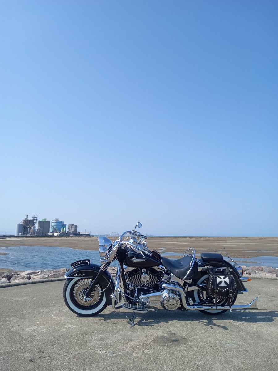 66666Clash's tweet photo. 海の上の展望台
天気☀よし https://t.co/sk71XRAopr