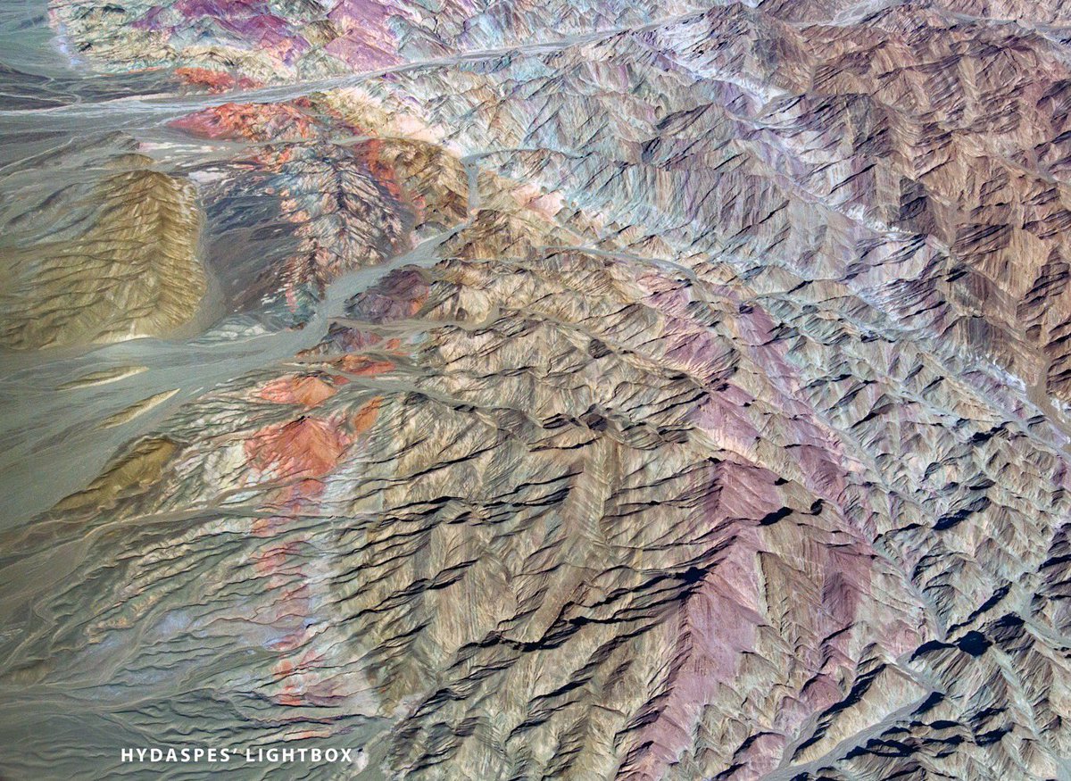 Caption this! I’d call it ‘Rainbow Mountain’ Location: Taftan’s Color Palette, Balochistan, Pakistan 🇵🇰 This is the mountainous area near Iran Credits: Hydaspes’ lightbox #BeautiulPakistan #Travel