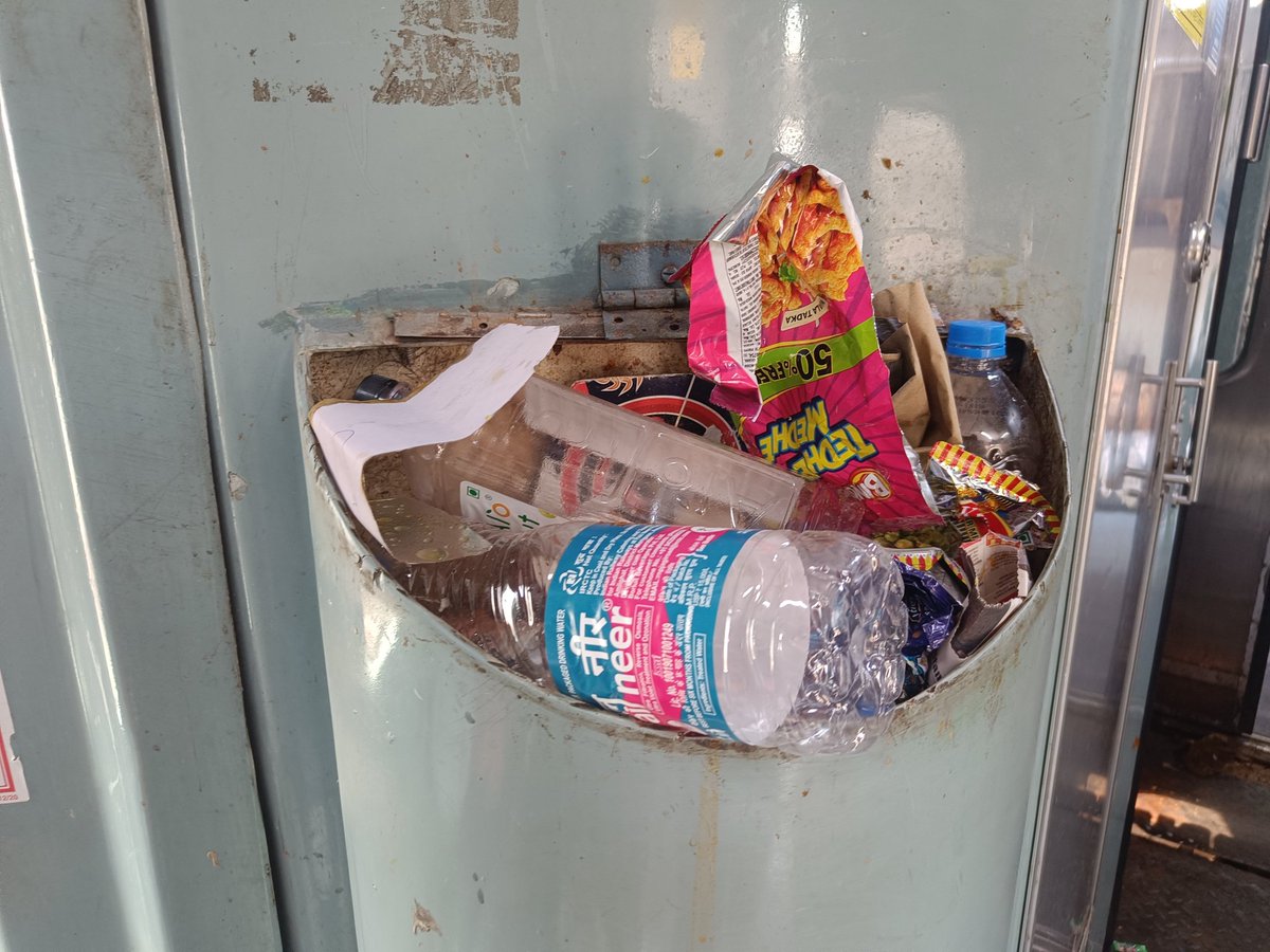 sndp826's tweet photo. Disappointed to travel on the Arunachal AC Express (the only train connecting Arunachal Pradesh to New Delhi) and find it in such a dirty state! This train deserves better!
#CleanArunachalExpress #ArunachalDeservesBetter
@RailwaySeva @RailMinIndia  @DRM_RNY @AshwiniVaishnaw https://t.co/tQoINLd2ke