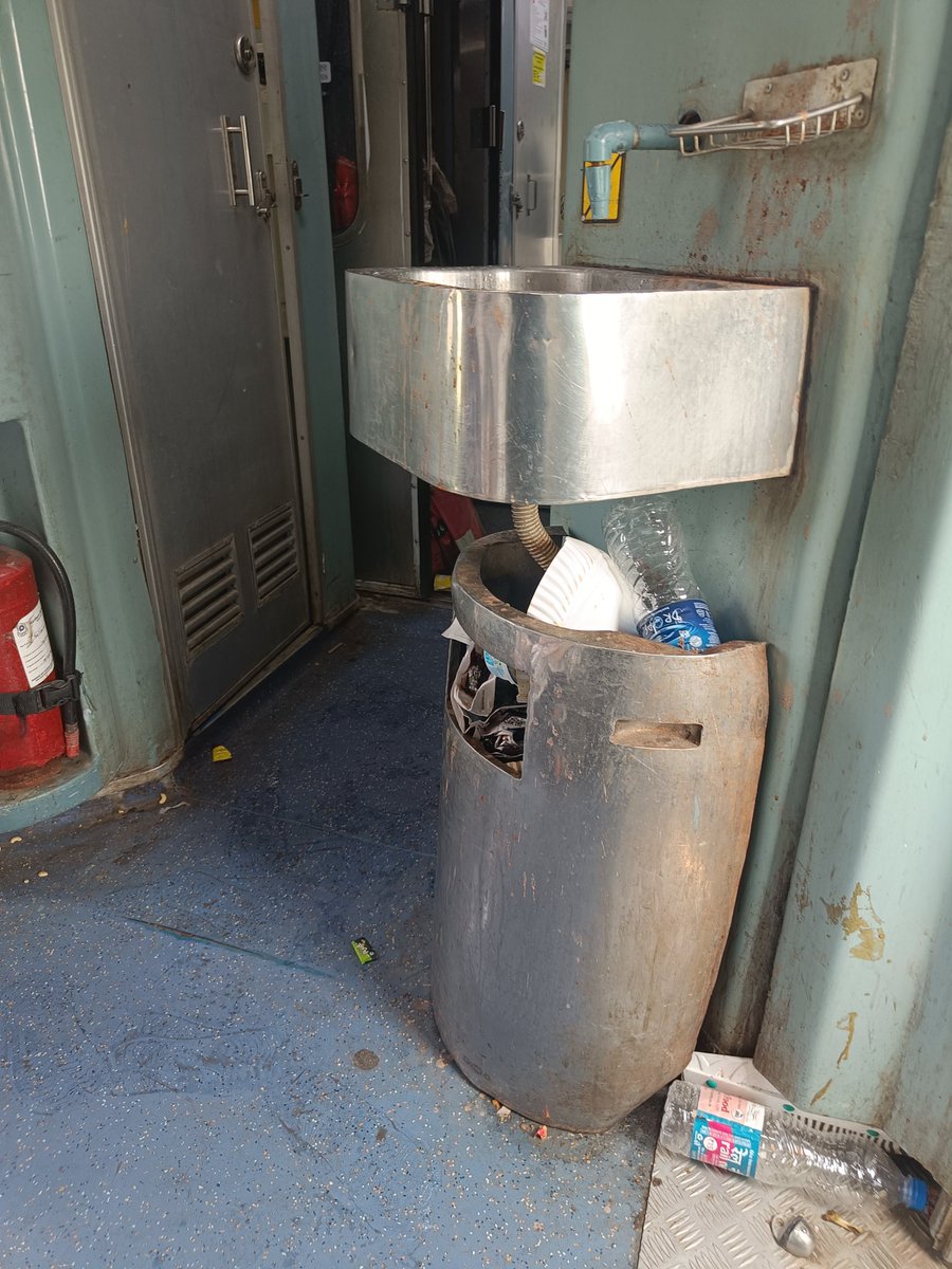 sndp826's tweet photo. Disappointed to travel on the Arunachal AC Express (the only train connecting Arunachal Pradesh to New Delhi) and find it in such a dirty state! This train deserves better!
#CleanArunachalExpress #ArunachalDeservesBetter
@RailwaySeva @RailMinIndia  @DRM_RNY @AshwiniVaishnaw https://t.co/tQoINLd2ke
