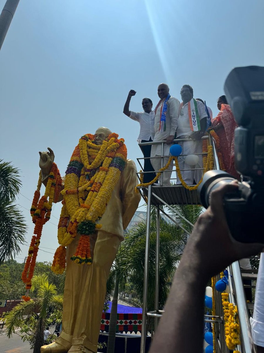 Ambedkar Jayanti celebrations at Kakinada, Andhra Pradesh along with INC Assembly candidates for Kakinada city and Kakinada rural. ⁦@INCIndia⁩ ⁦@INC_Andhra⁩ ⁦@realyssharmila⁩ ⁦@manickamtagore⁩ ⁦@kharge⁩