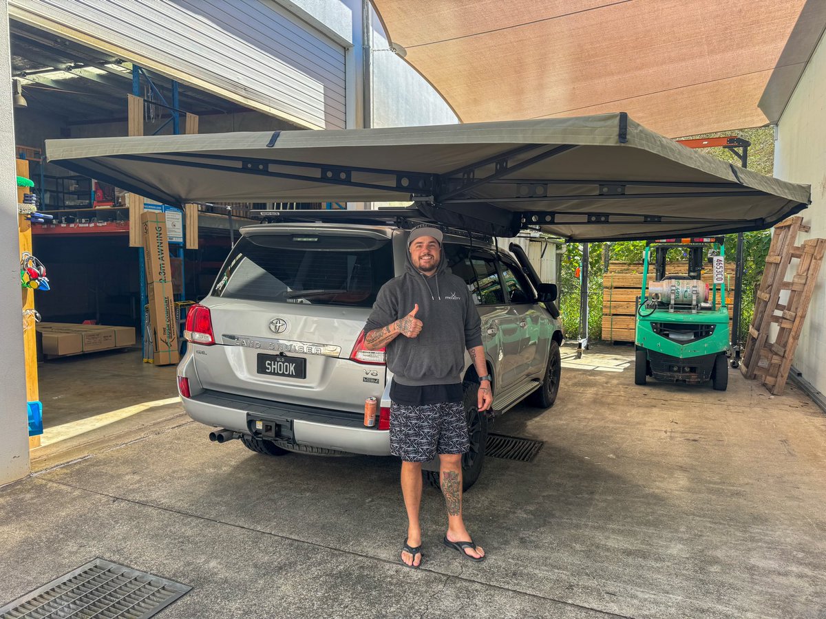 theRealShooKon3's tweet photo. Another upgrade to the whip! This is one fine piece of equipment and I can’t wait to put it to use! Fishing in the rain and shade from the sun! Cheers #modcity https://t.co/zqaySnveI1