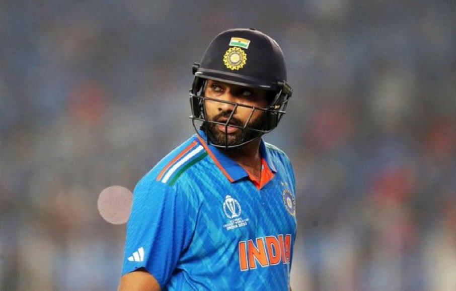Predict 'Rohit Sharma' Score for today’s Match. • Correct one will get 100rs paytm. Rule - Like , RT, Follow Must.