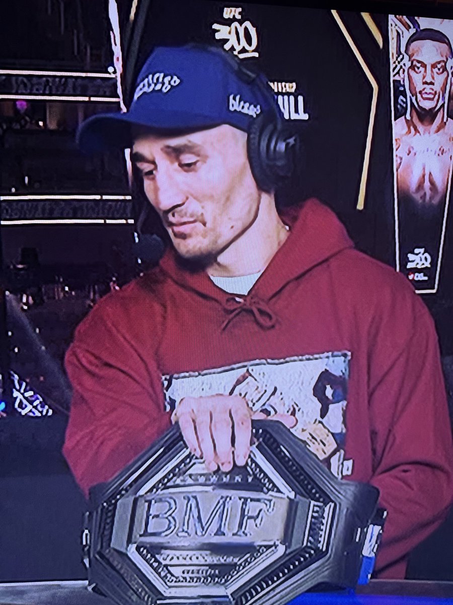 MacMallyMMA's tweet photo. Holloway doesn’t even look like he fought. Just named the belt “Blessed Man Forever” #UFC300 https://t.co/Z8hGSoGuNs