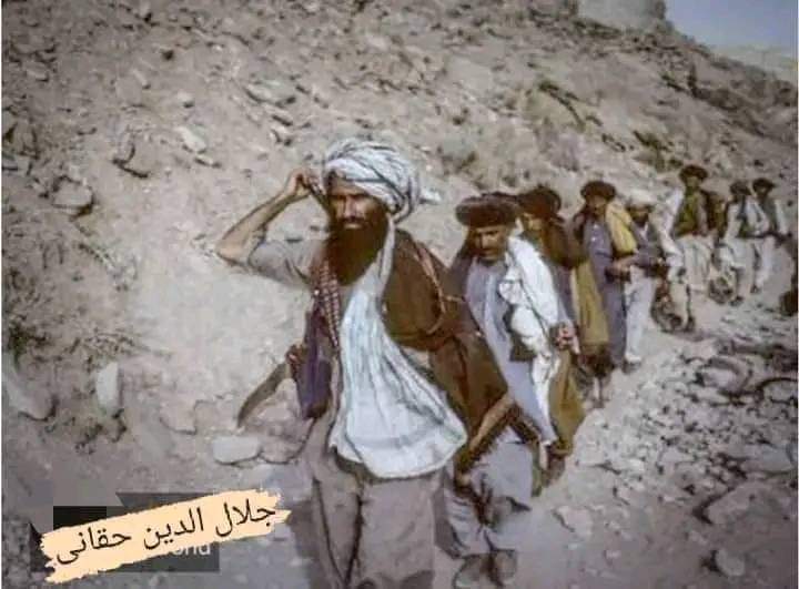 دخداى نازولي "
هميشه په غريبه جامه کې پيداکيږي ..!"
جلال ده زړڼوامير🤲