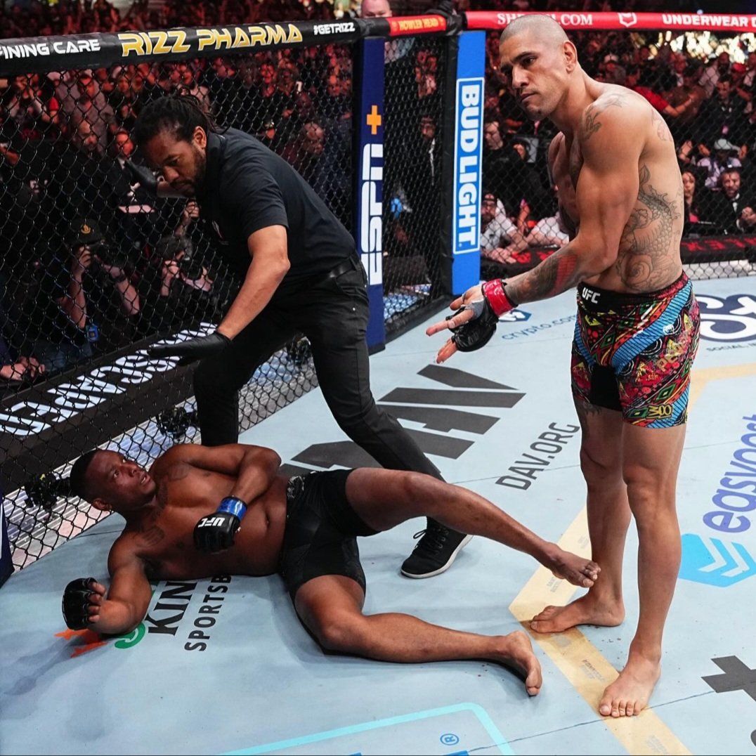 israsilas's tweet photo. Candidata a melhor foto de 2024
#UFC300 #poatan https://t.co/bv6WeMwQKV