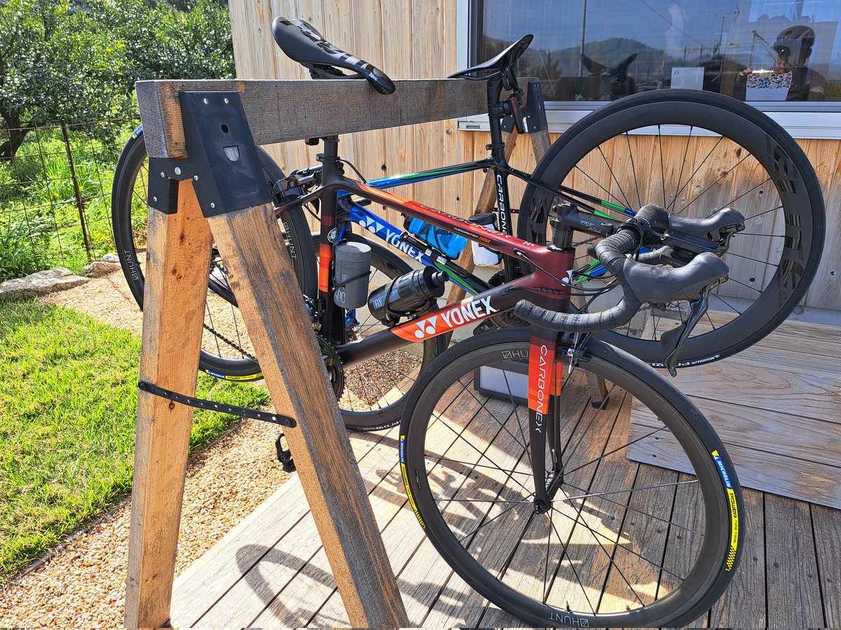 やっぱりCARBONEXはベントフォークが良く似合う😏
#YONEX