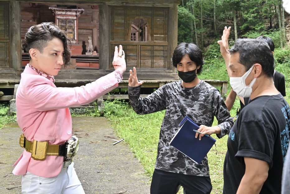 コンちゃ🦊 #仮面ライダーゲイザー のメイキングTTFCで配信始まった