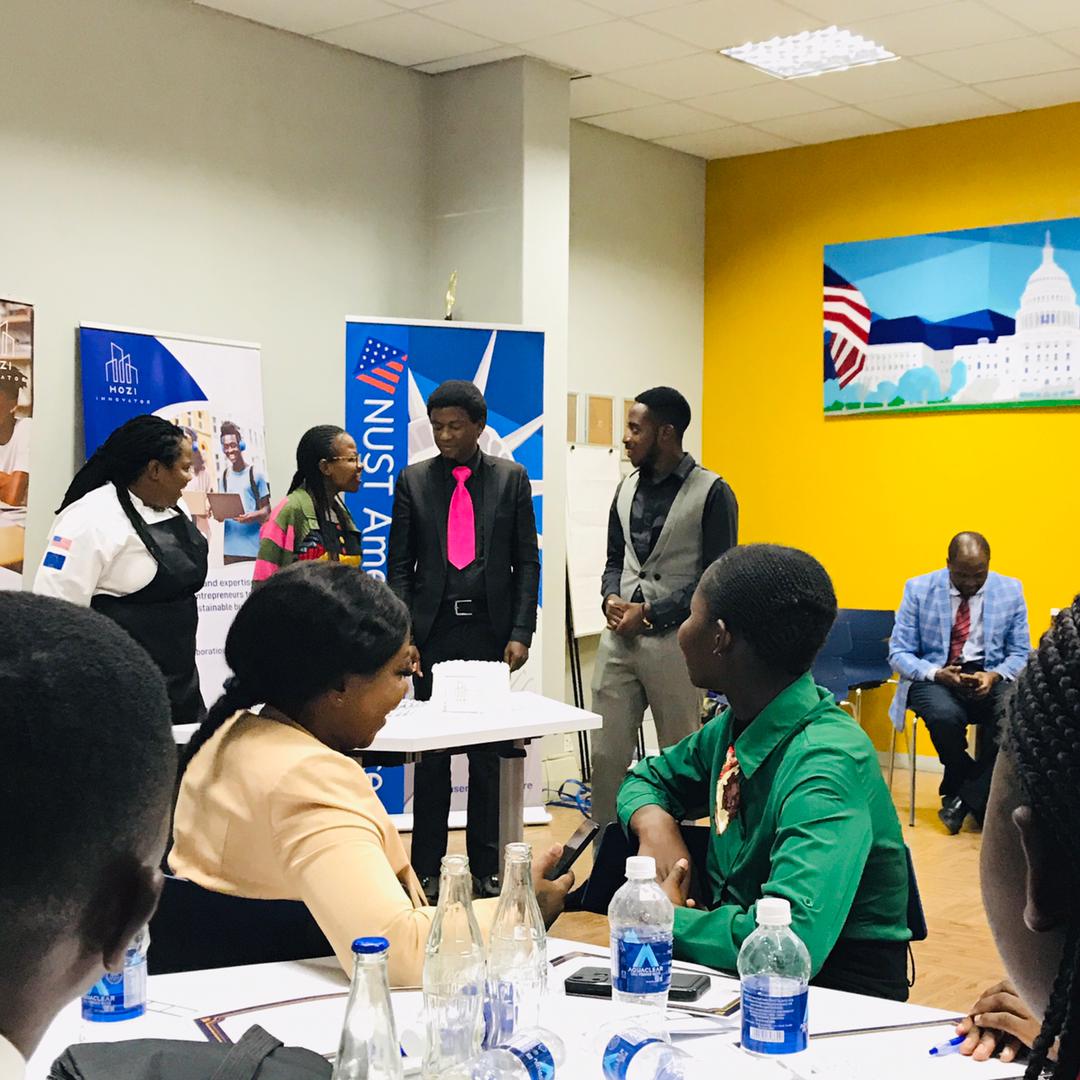 MandlaMthelo's tweet photo. What a great moment @HoziInnovator https://t.co/ASpbhRtFvJ